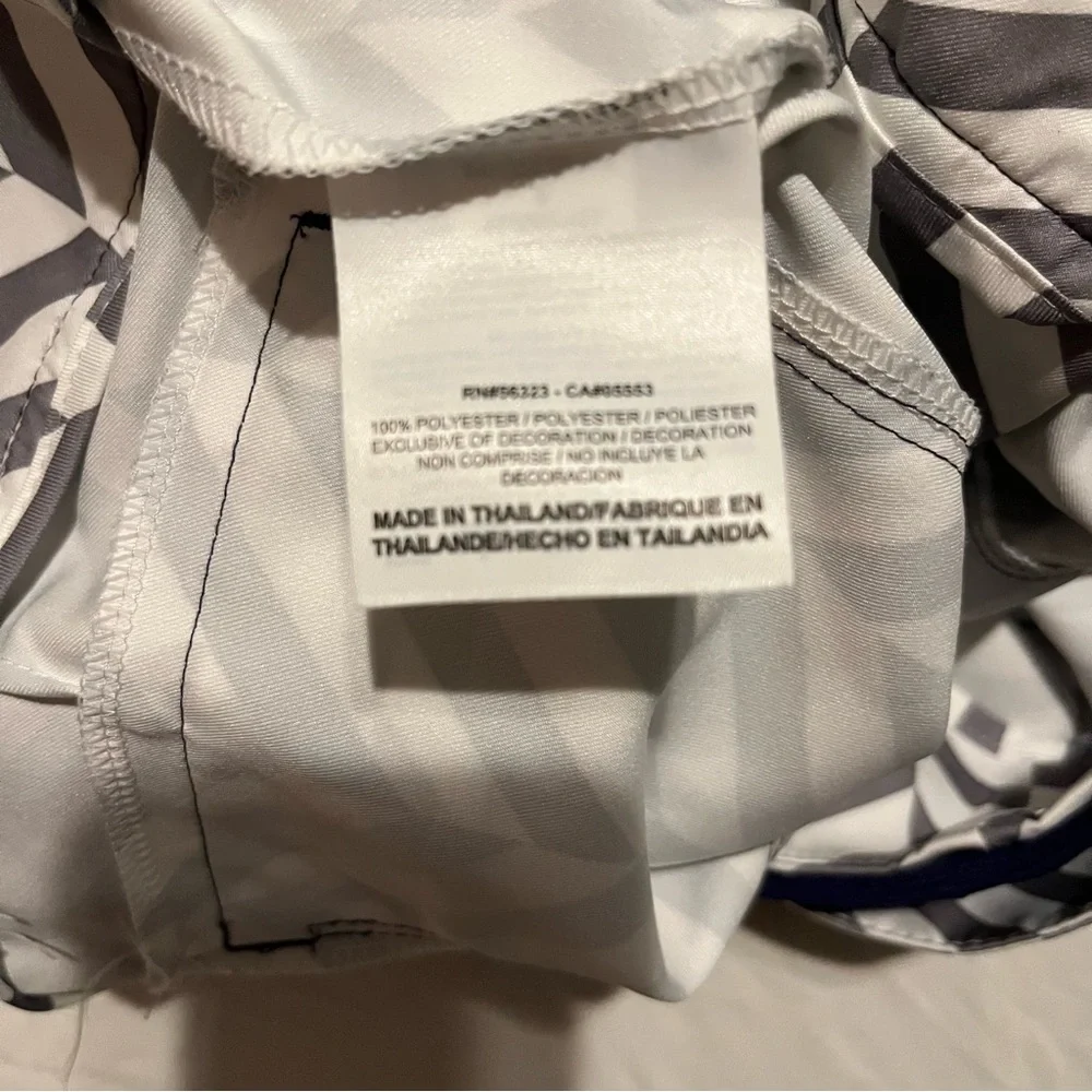 Nike golf skirt skort size 8 or Medium Gray & purple‎